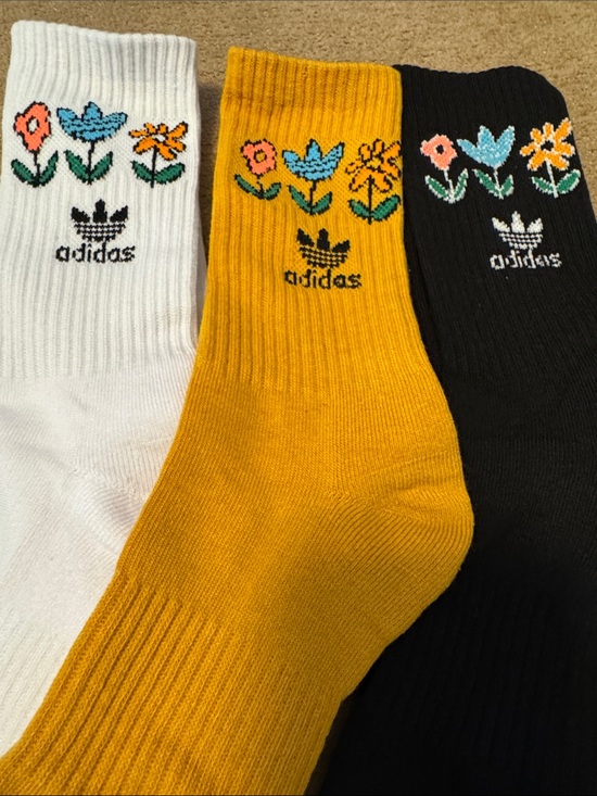 adidas Accessories - Adidas Floral Trefoil Crew Socks - White, Mustard, Black